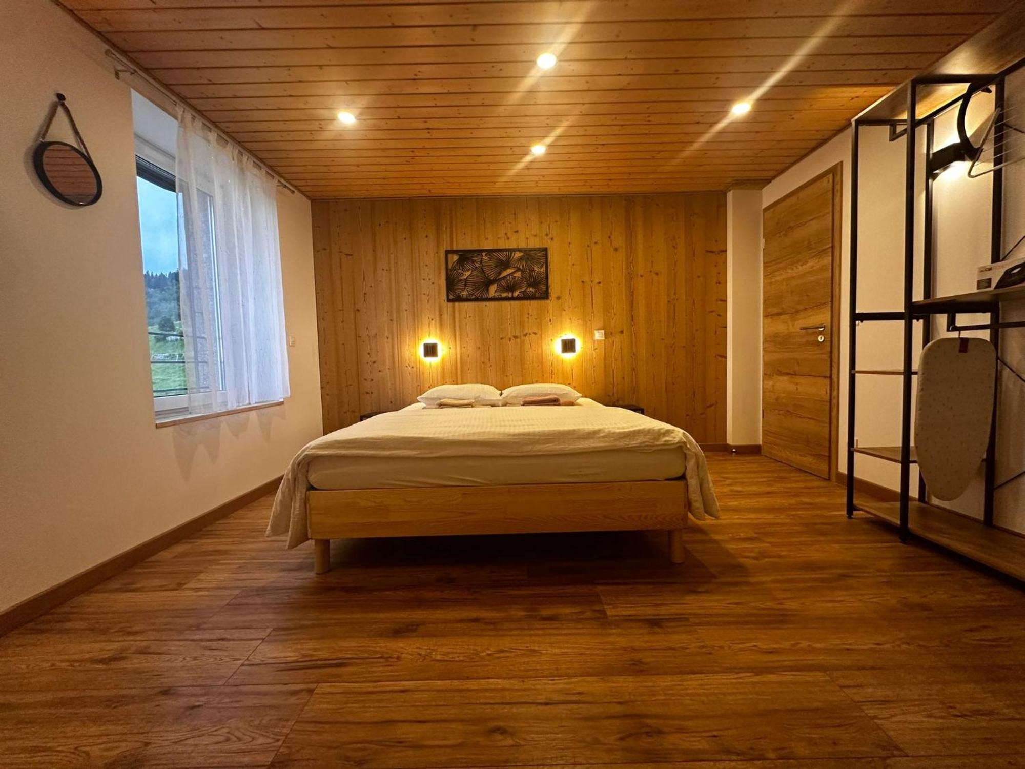 Les Chalets Bambi & Jacuzzi Privatif La Bresse Room photo